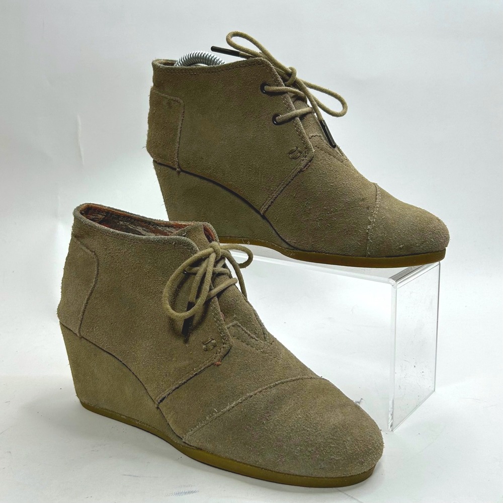 TOMS Suede Wedge Ankle Boots‎ Taupe Lace Up Women's Size 8